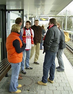 Warten auf die Stadtbahn